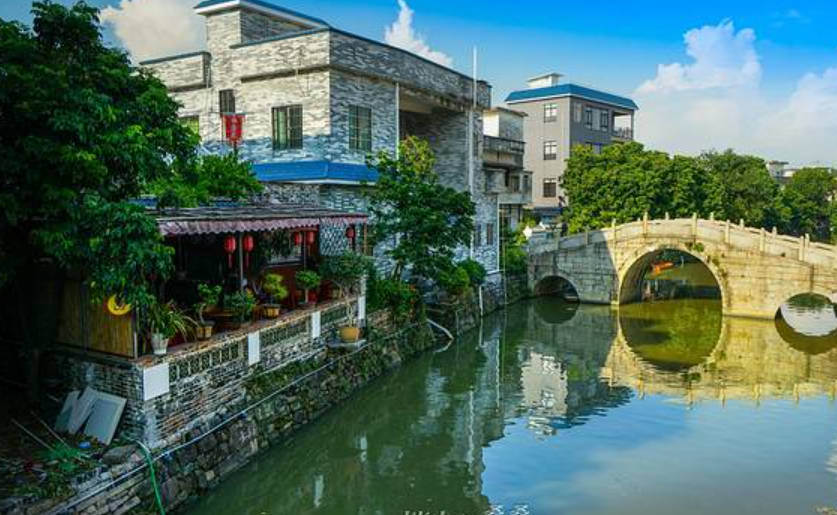 ������ҹ���߷�ɽ����ݱ�ķ������̫����